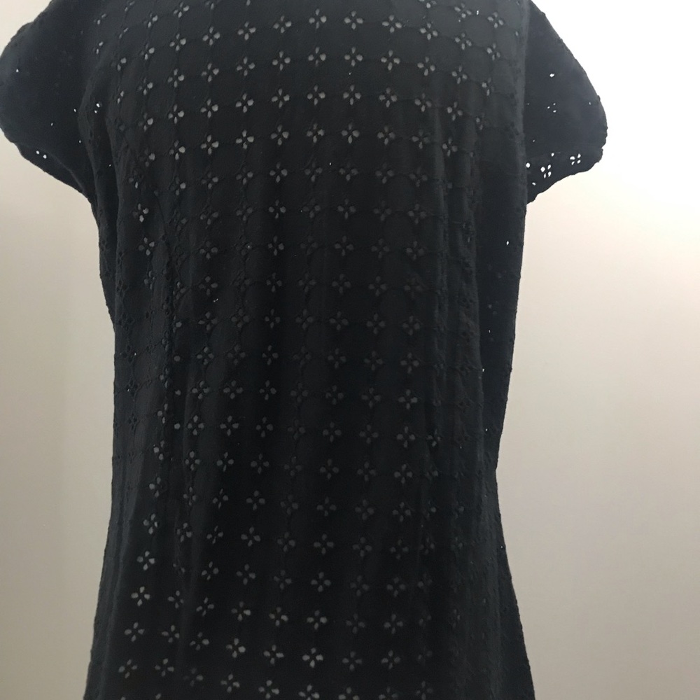 Eyelet blouse - Picture 2 of 4